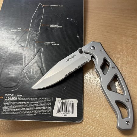 Gerber Paraframe II Pocket Knife Serrated Edge - 9cm Blade - Open Pack