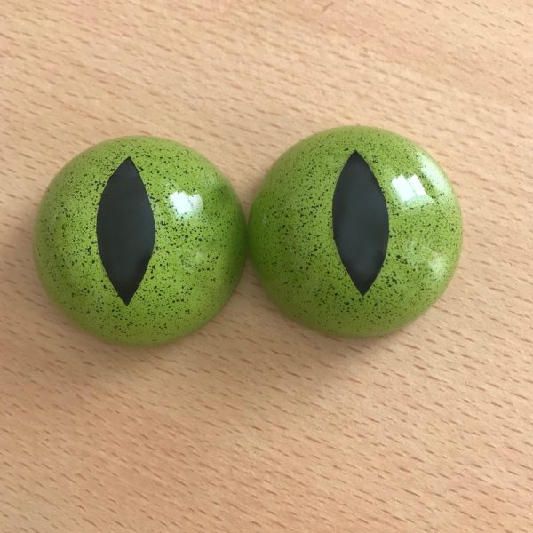 Glass Reptile or Dinosaur Eyes 50mm Green  x 1 Pair