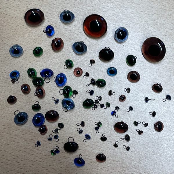 A variety of Glass Eyes with loops 79 eyes from 4mm to 22mm - Retail Value £90+