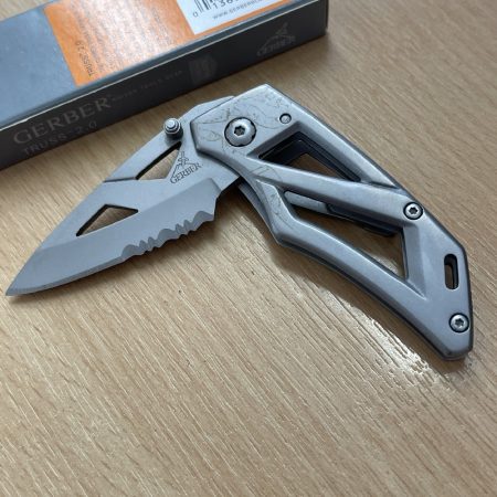 Gerber Truss 2.0 - Combo Part Serrated Edge - Folding Pocket Knife