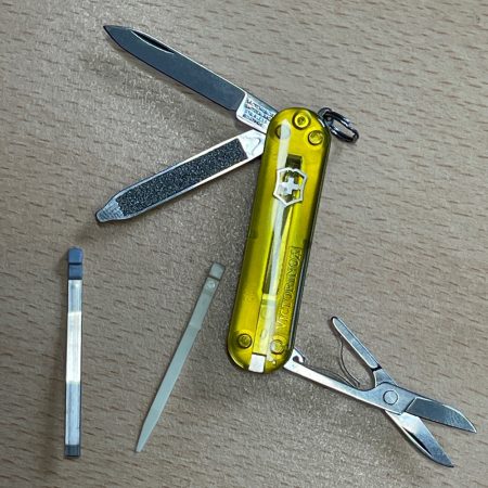 Victorinox Classic SD Translucent Yellow - Swiss pocket knife