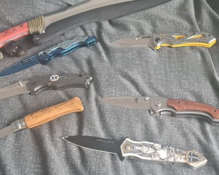 Job lot of used knives