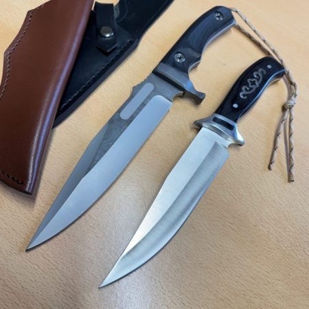 Small bowie style knives